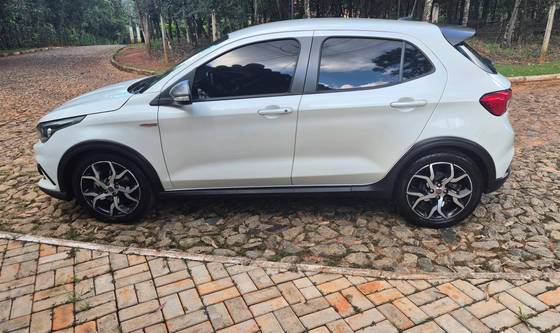 FIAT ARGO 1.8 E.TORQ FLEX HGT MANUAL FIAT ARGO 1.8 E.TORQ FLEX HGT MANUAL